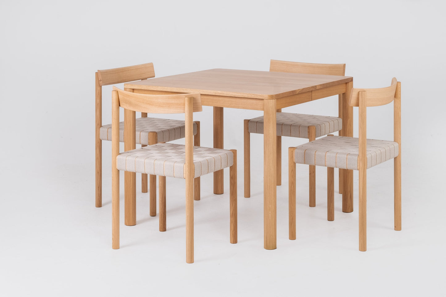 arbor oak dining table & chairs