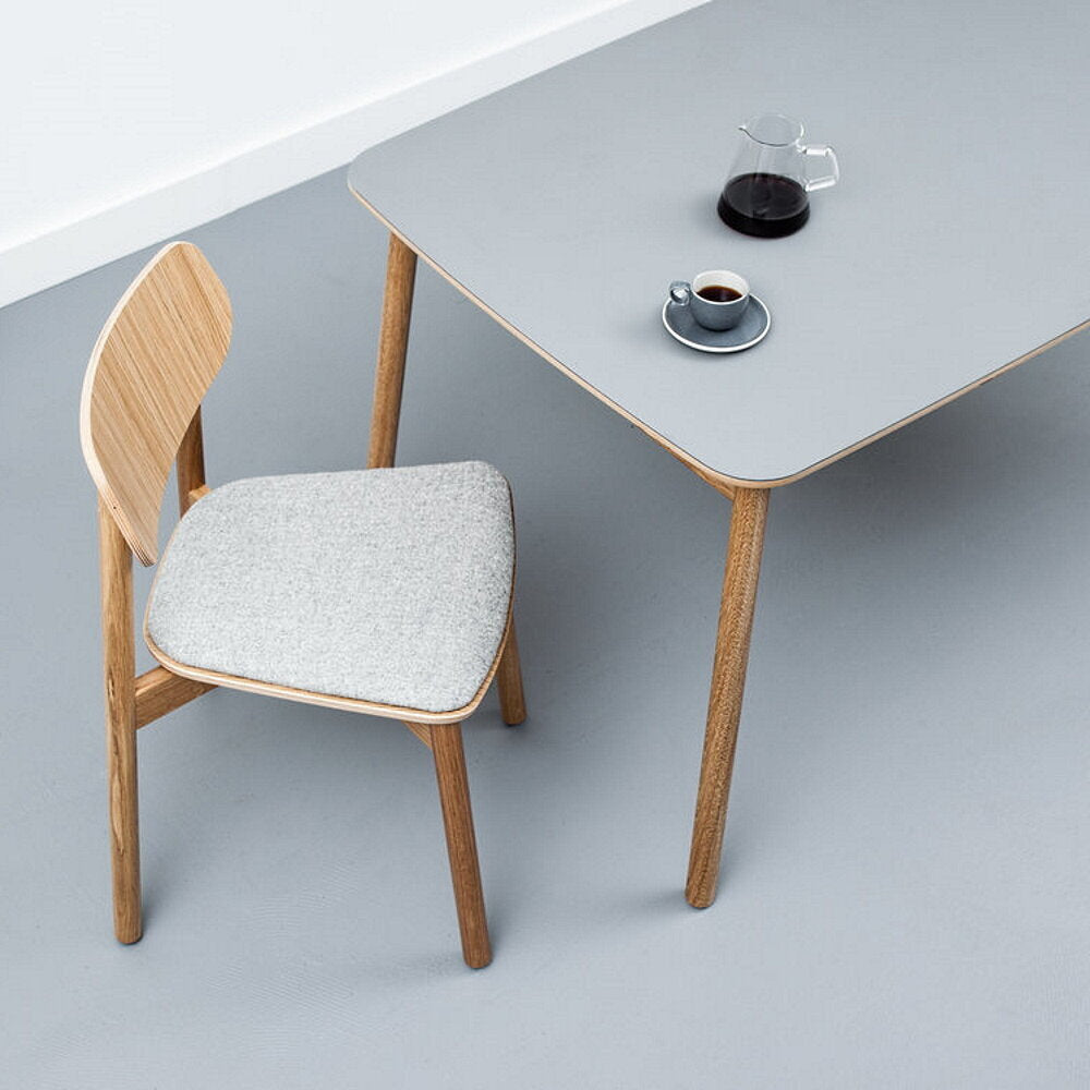 otis table with chair