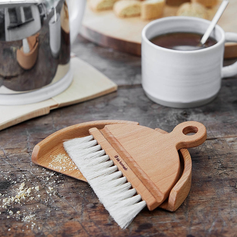 table brush set in oiled beech with horse hair bristles